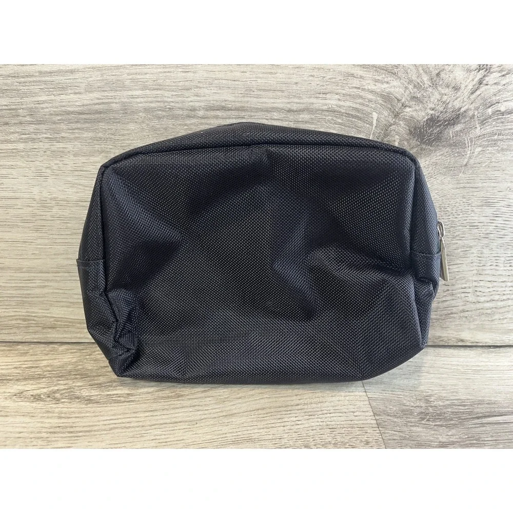 Tumi delta small
